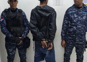 Acción policial oportuna permite arrestos y recuperación de objetos sustraídos en Santo Domingo Norte