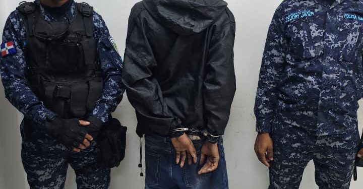 Acción policial oportuna permite arrestos y recuperación de objetos sustraídos en Santo Domingo Norte