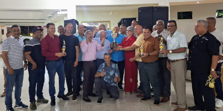 Club Amaprosan reconoce a sus atletas y celebra exitosa premiación de Softbol 2025