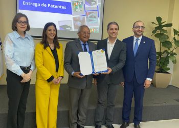 ONAPI ENTREGA CUATRO PATENTES A INNOVADORES DOMINICANOS PARA IMPULSAR EL DESARROLLO SOSTENIBLE