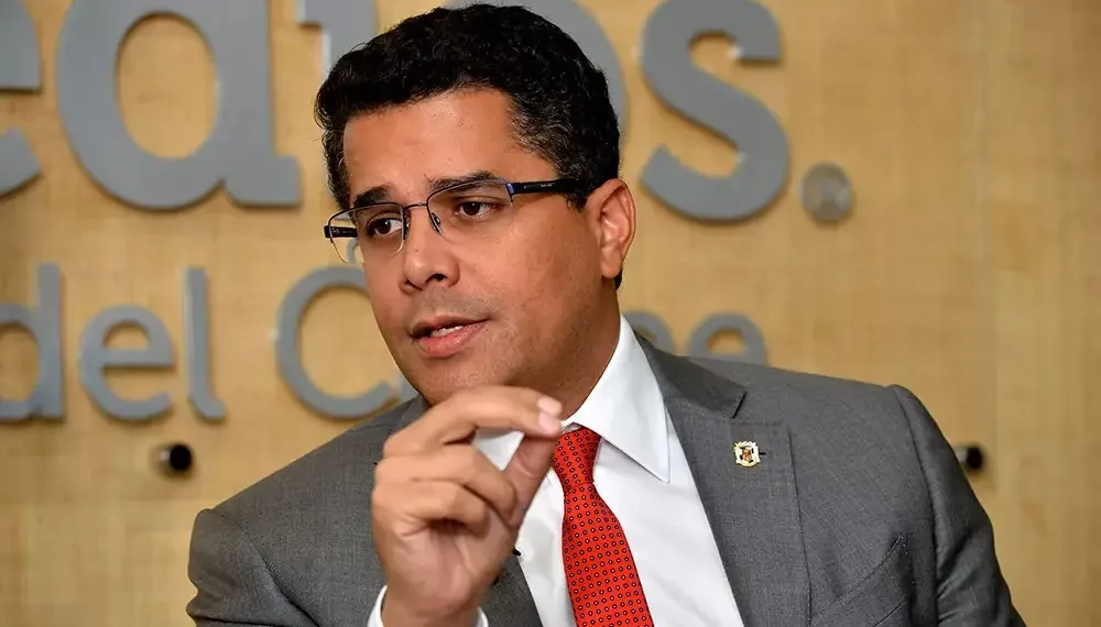 LA POLÍTICA NO PUEDE ENTRAR EN EL TURISMO, AFIRMA DAVID COLLADO