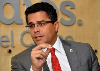 LA POLÍTICA NO PUEDE ENTRAR EN EL TURISMO, AFIRMA DAVID COLLADO