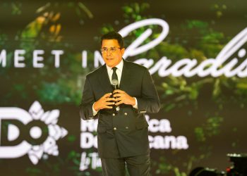 Ministro David Collado promueve a República Dominicana ante 700 turoperadores y agentes europeos en España