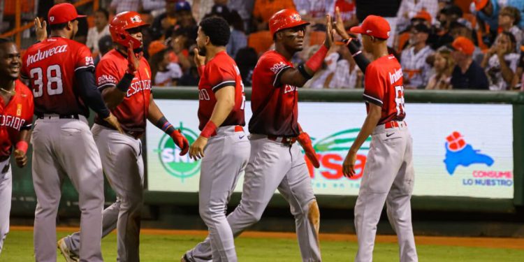LOS LEONES VUELVEN A RUGIR Y DOMINAN 2-0 LA FINAL ANTE LOS TOROS DEL ESTE