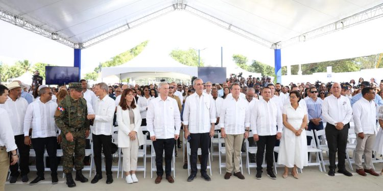 Presidente Abinader entrega nuevo Hospital Regional Matías Ramón Mella en Dajabón para fortalecer y acercar la atención de salud en la frontera