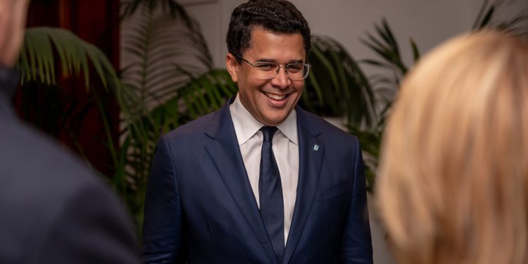 DAVID COLLADO ACLARA QUE SOLO PERMANECERÁ UN AÑO MÁS AL FRENTE DEL MINISTERIO DE TURISMO