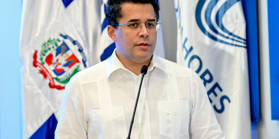 DAVID COLLADO DESTACA QUE EN FITUR 2026 LOS BANCOS “TOCARON CAMPANA” TRAS SUPERAR RD$240 MIL MILLONES EN INVERSIONES
