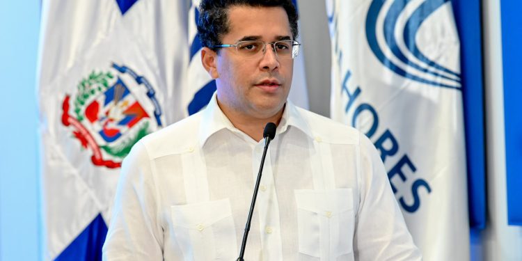DAVID COLLADO DESTACA QUE EN FITUR 2026 LOS BANCOS “TOCARON CAMPANA” TRAS SUPERAR RD$240 MIL MILLONES EN INVERSIONES