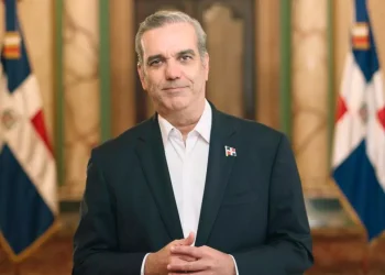 PRESIDENTE LUIS ABINADER SE RECUPERA SATISFACTORIAMENTE DE UN RESFRIADO VIRAL