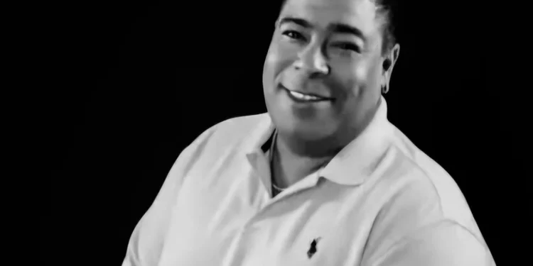 Fallece el cantante Félix Rosario “Tu negrito consentido” durante vuelo hacia Estados Unidos
