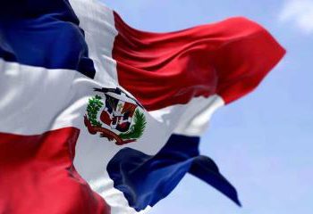Informe advierte fallas en control digital del Himno Nacional Dominicano