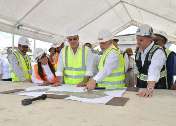 Abinader supervisa avances en la circunvalación de Navarrete; se inauguraría en agosto 2026