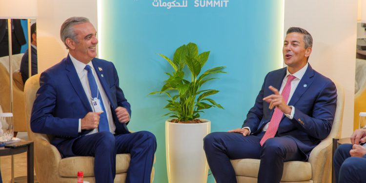 Presidente Abinader promueve uso de hub logístico dominicano para dinamizar exportaciones agrícolas de Paraguay