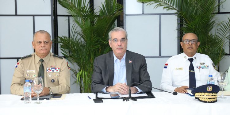 Presidente Abinader encabeza reunión de seguimiento al Plan de Seguridad Ciudadana