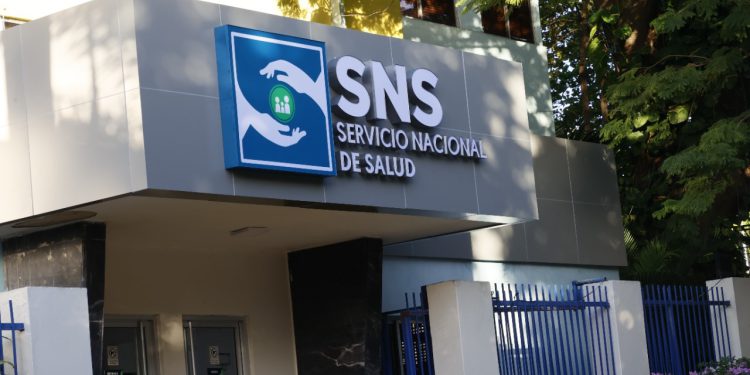 Director del SNS anuncia para este fin de semana incorporación de 30 camas adicionales para salud mental en seis hospitales provinciales