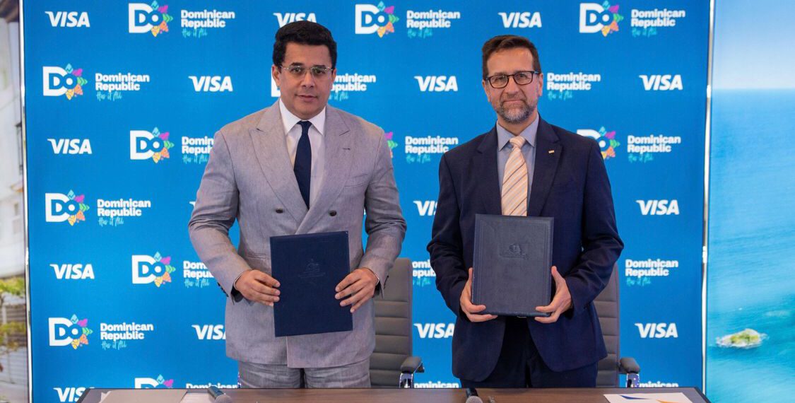 DAVID COLLADO FIRMA ACUERDO CON VISA INTERNACIONAL PARA FORTALCER LA PROMOCIÓN TURISTICA DE RD.
