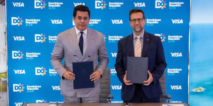DAVID COLLADO FIRMA ACUERDO CON VISA INTERNACIONAL PARA FORTALCER LA PROMOCIÓN TURISTICA DE RD.