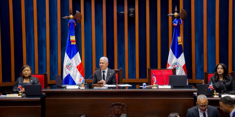 Presidente de la Asamblea Nacional, Ricardo de los Santos, reafirma ejercicio solido del Congreso Nacional en favor de la institucionalidad y la democracia