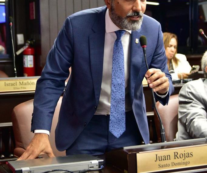 Diputado Juan José Rojas reintroduce proyecto de ley que propone crear el Ministerio de la Familia y fusionar los ministerios de la Mujer y la Juventud