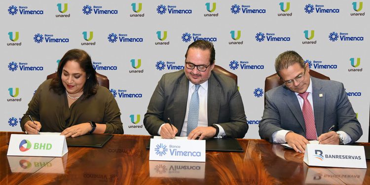 Banco Vimenca se integra a la red de cajeros automáticos Unared