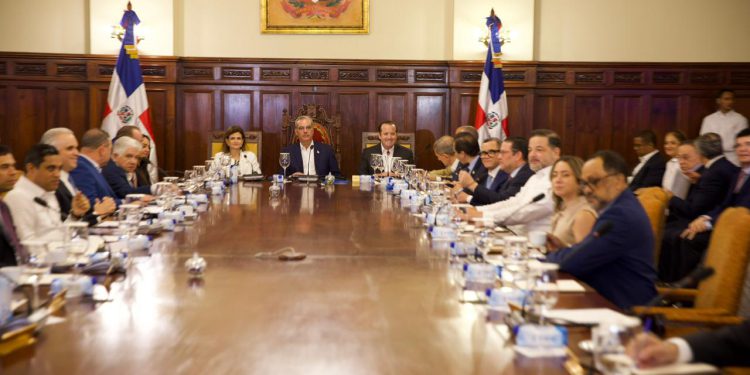 Gobierno y sector productivo pasan balance a avances de Meta RD 2036 en Consejo de Ministros