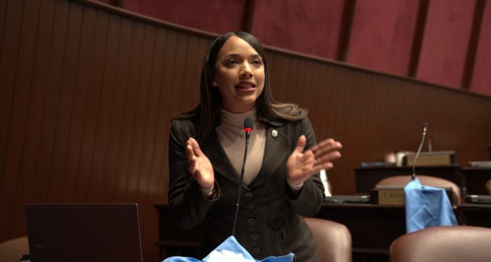 Diputada Tayluma Calderón solicita construcción de un Polideportivo en El Almirante: dice ayudaría a bajar actos delincuenciales