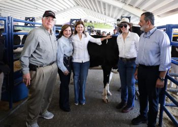 Raquel Peña visita la Feria Agropecuaria Nacional en su último día, previo a su clausura esta noche