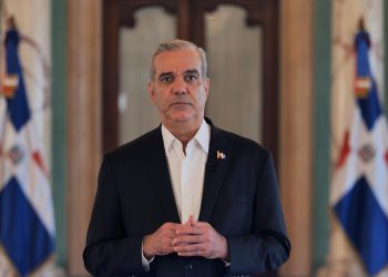 Abinader asegura RD está preparada ante crisis internacional del petróleo y promete proteger a las familias del alza de precios