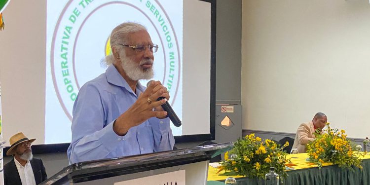 Juan Hubieres a Faride Raful sobre medidas en Semana Santa: “El que quiera beber romo que beba romo y el que quiera rezar que rece”
