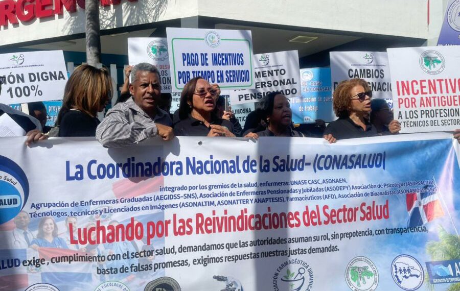 Gremios de salud se movilizan por dos horas a nivel nacional y anuncian protestas tras Semana Santa