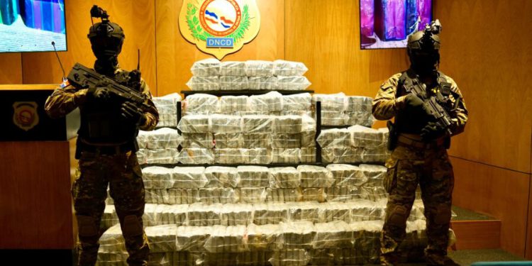 “Espectacular” operativo deja 564 paquetes de cocaína incautados