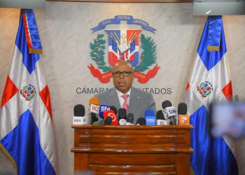 Alfredo Pacheco exhorta estar atentos a la situación bélica internacional