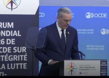 Presidente Abinader reafirma la integridad como eje estratégico del Estado en Foro Global Anticorrupción en París
