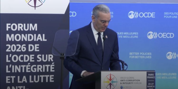 Presidente Abinader reafirma la integridad como eje estratégico del Estado en Foro Global Anticorrupción en París