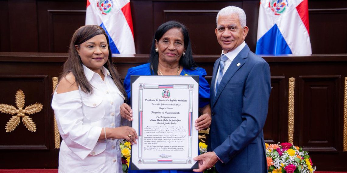 Senado reconoce a 32 mujeres líderes en tercera edición del evento anual “Mujeres que Transforman”