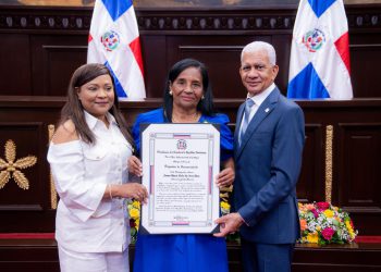 Senado reconoce a 32 mujeres líderes en tercera edición del evento anual “Mujeres que Transforman”