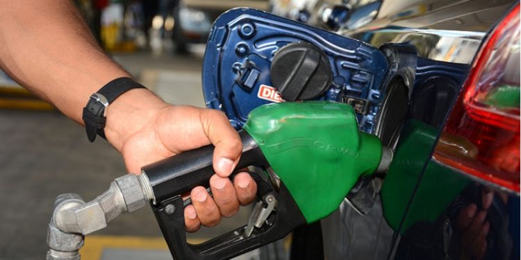 Gobierno reasignará presupuesto para contrarrestar subidas del petróleo