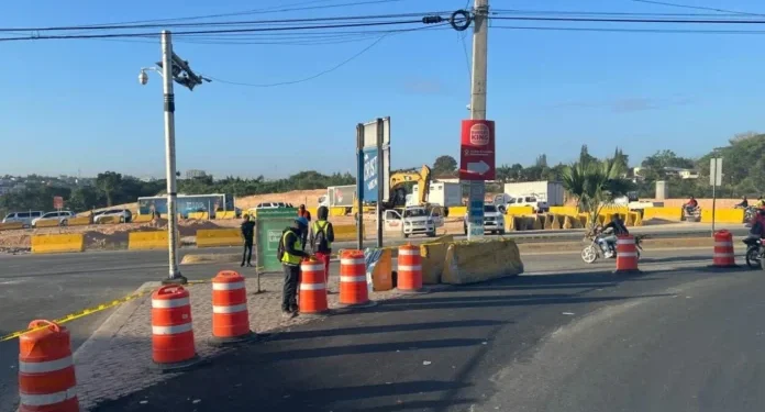 Implementan rutas alternas por los trabajos en las Ave. República de Colombia y Jacobo Majluta