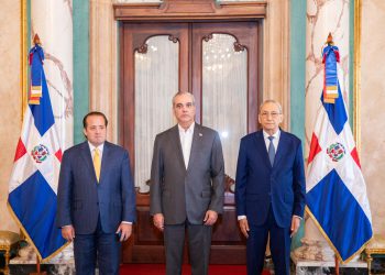 Presidente Abinader juramenta comisión para la puesta en funcionamiento del Museo Histórico de la Gesta de Abril