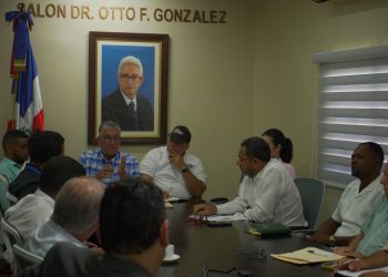 INABIE y CONALECHE afinan detalles para integrar yogur al desayuno escolar tras exitosos resultados en fase piloto.