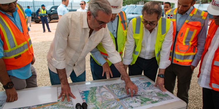 Abinader inspecciona obra de RD$12 mil millones en la avenida República de Colombia