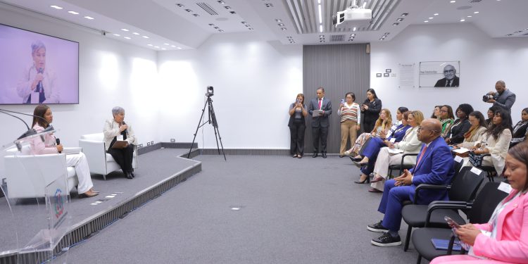 CD y ParlAmericas inauguran programa para fortalecer liderazgo de mujeres jóvenes dominicanas