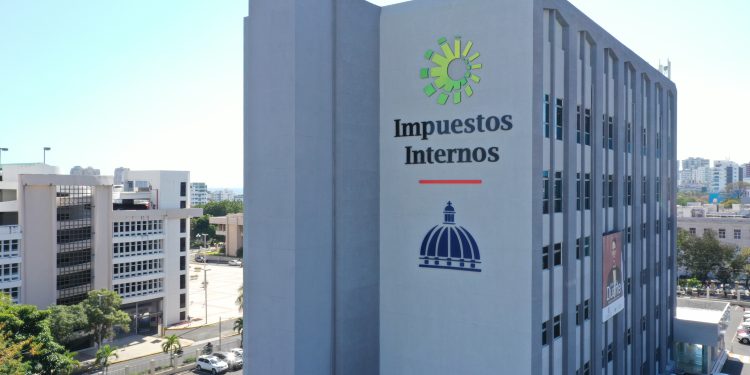 DGII exhorta a MIPYMES y profesionales liberales acogerse a la Facturación Electrónica antes del 15 de mayo de 2026