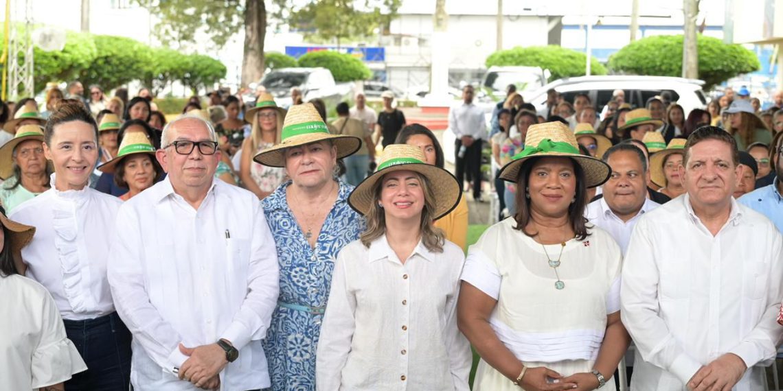 Programa articulado entre el Banco Agrícola y el Ministerio de la Mujer prioriza territorios y busca fortalecer el desarrollo productivo con enfoque de género.