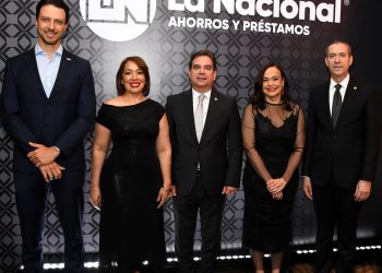La Nacional celebra encuentro con sus clientes de tarjeta Visa Platinum