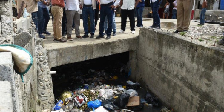 Fellito Suberví asegura CAASD pondrá fin a inundación cañada Juan Valdez en Los Ríos; pide a ciudadanos no afectar resultados con basura