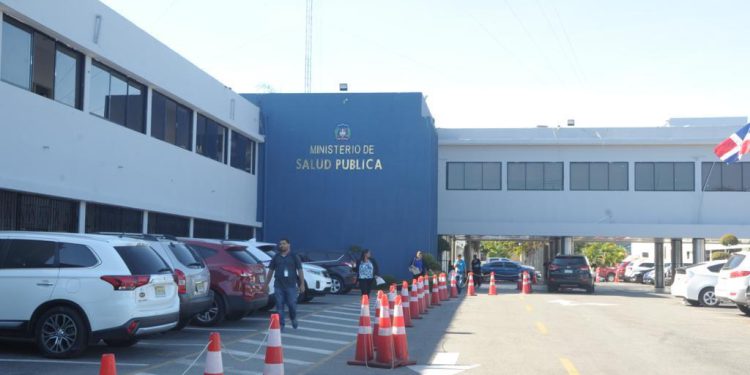 Ministerio de Salud informa que abrirá este viernes 17 la convocatoria al concurso de residencias médicas