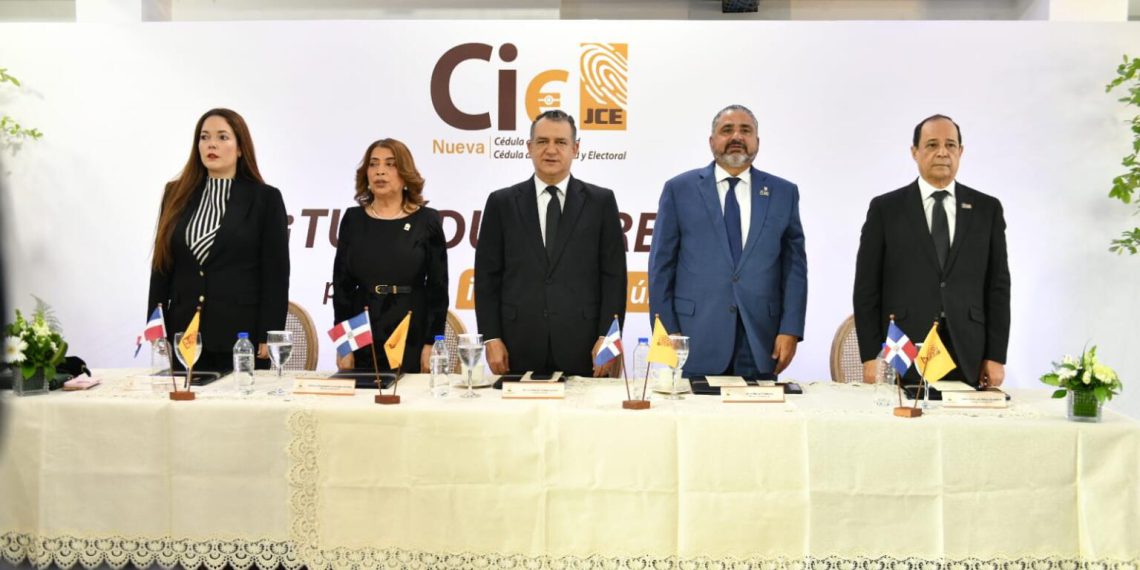 La JCE deja abierto el proceso de cedulación a nivel nacional