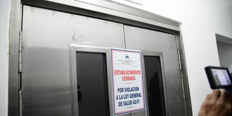 Ministerio de Salud cierra los quirófanos de clínica CLEDIME por incumplimiento a la Ley General de Salud