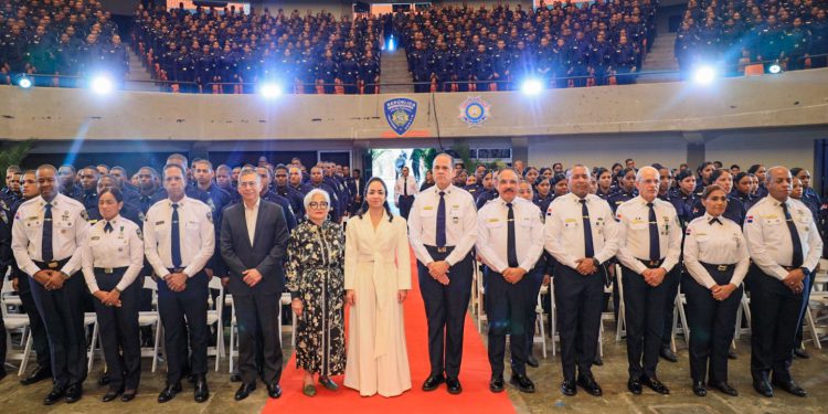 Policía Nacional prioriza la seguridad ciudadana con la incorporación de 2,372 nuevos agentes